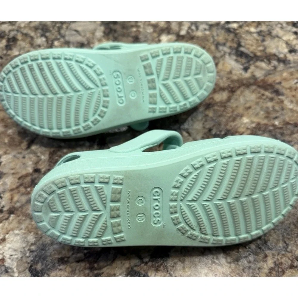Crocs Classic Cross Strap Sandals Mint Green Heart 206245-3TI Girls Kids 12 EUC